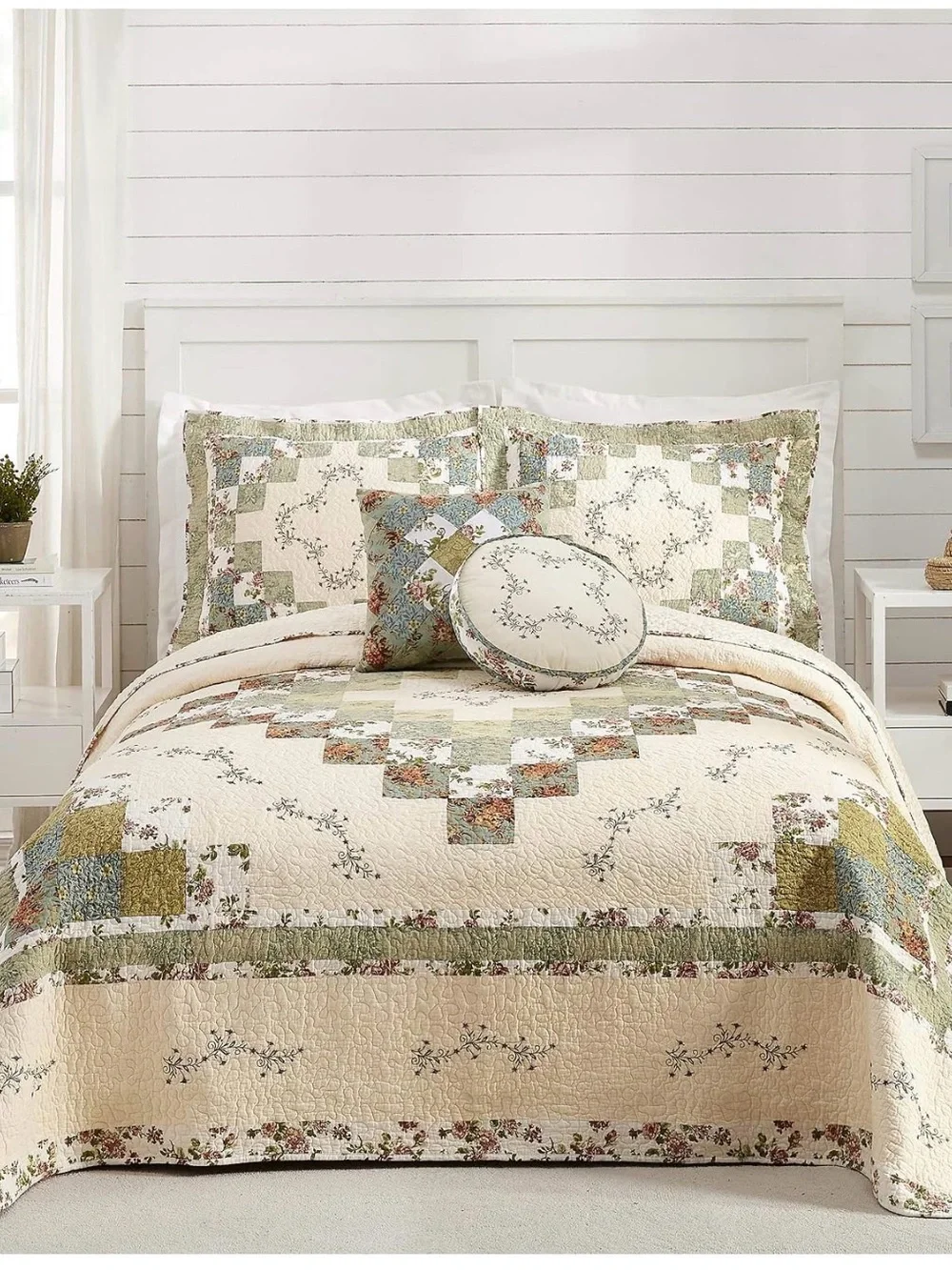 Modern Heirloom Olivia Floral Patchwork Quilt - Cream & Green
